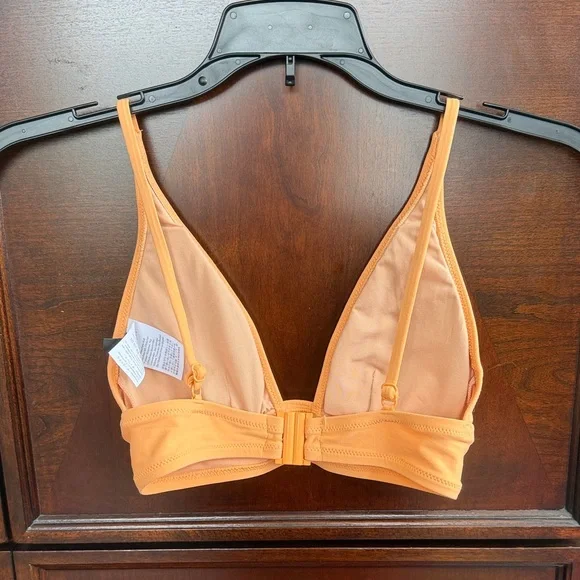 Bundle of 4 Bikini Tops - Picture 12 of 15